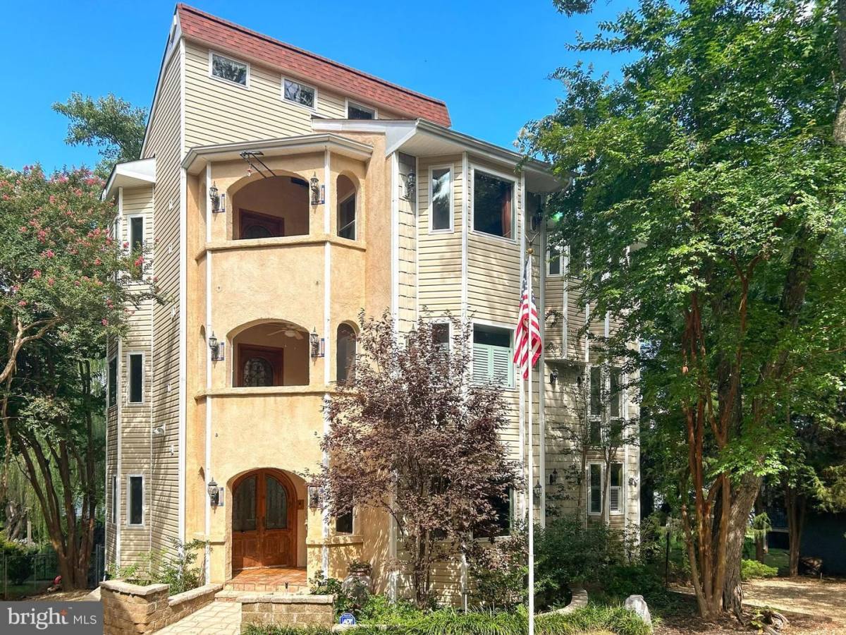 Apartment for rent at 12330 Potomac View Rd, Newburg, MD 20664