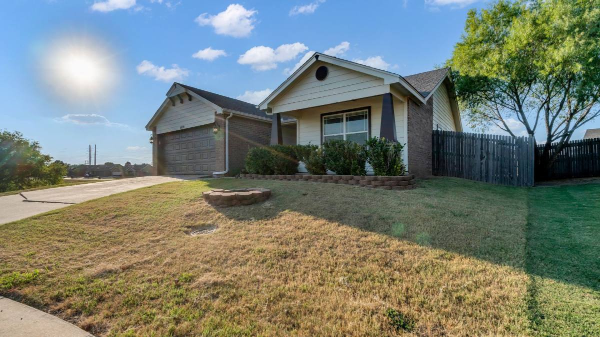 House for rent at 14709 E 107th Place, Owasso, OK 74055