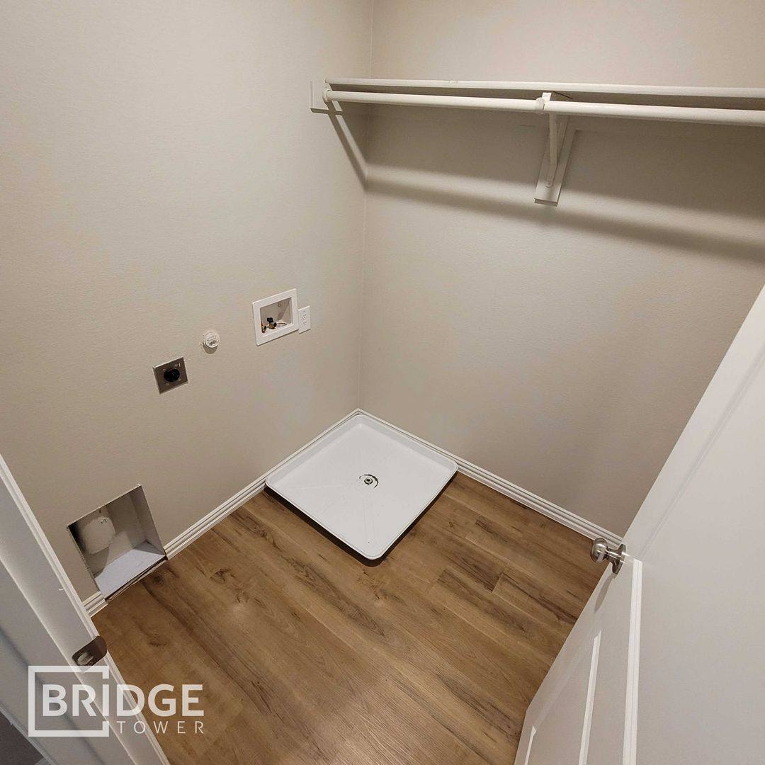 Townhouse for rent at 1220 Sunnyvale Lane, Burleson, TX 76028