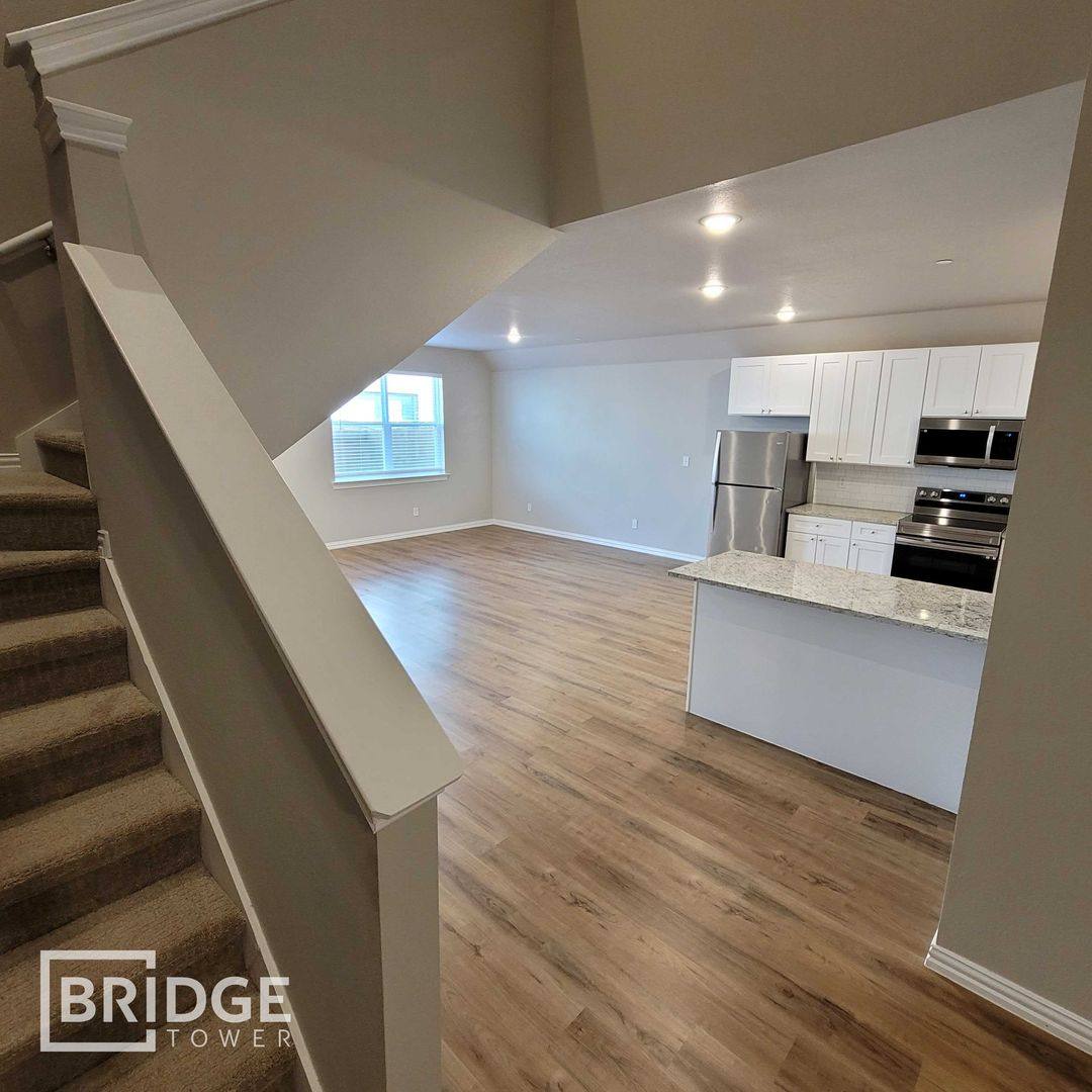 Townhouse for rent at 1220 Sunnyvale Lane, Burleson, TX 76028