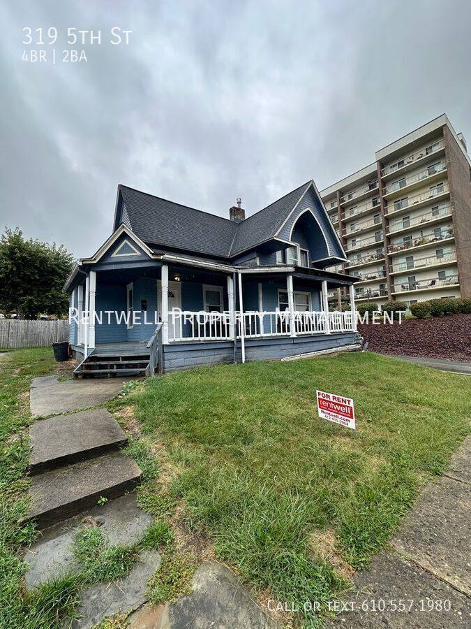 House for rent at 319 5th St, California, PA 15419