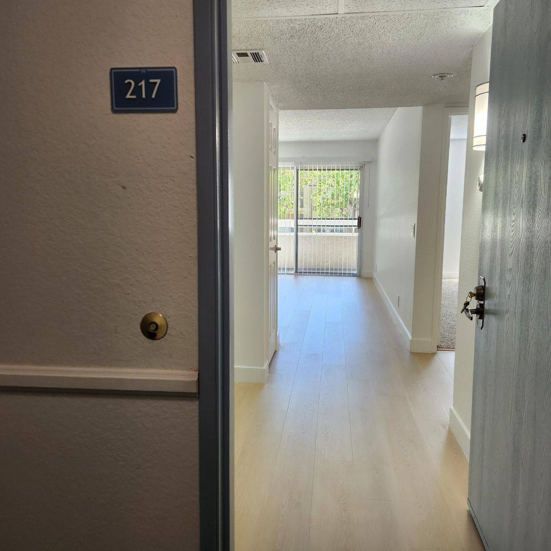Apartment for rent at 24724 Valley St, Newhall, CA 91321