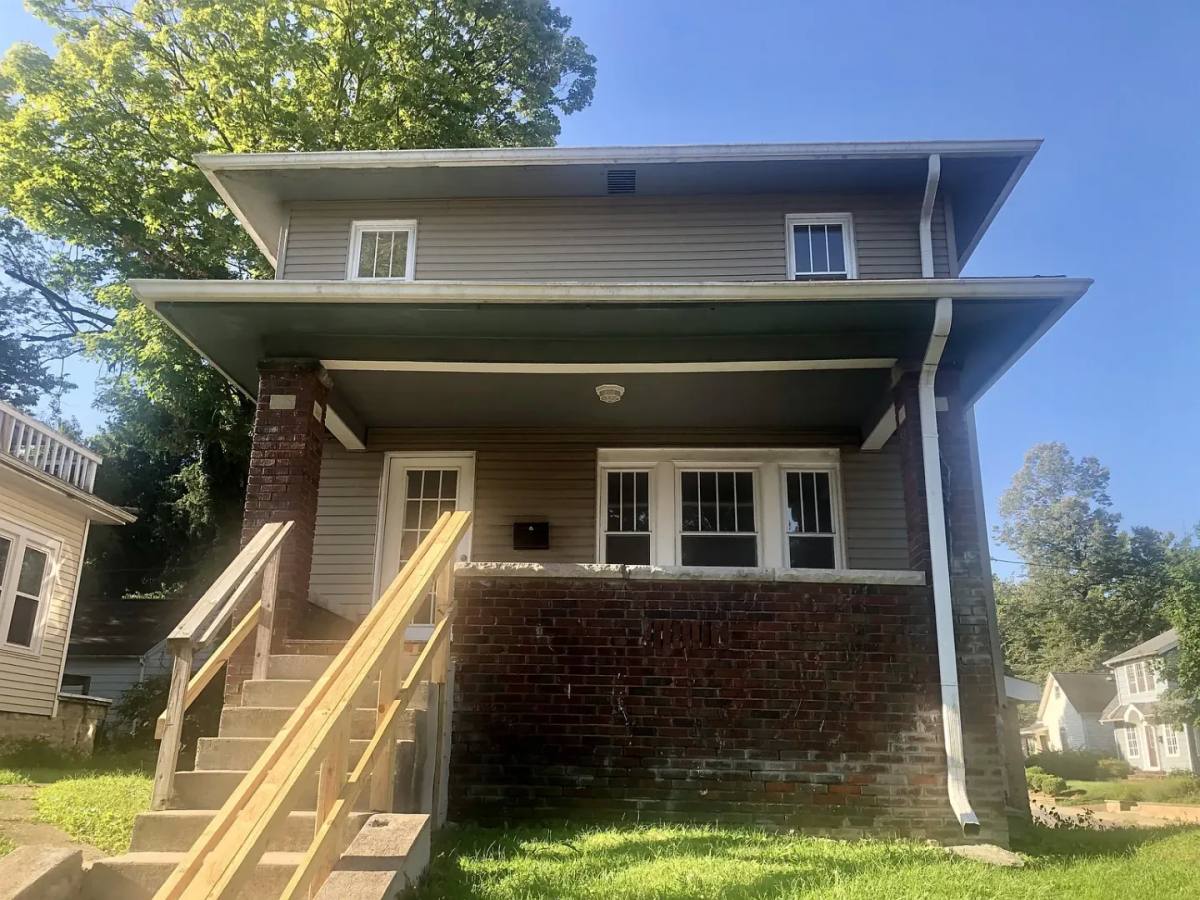 House for rent at 600 E 1st, Bloomington, IN 47401