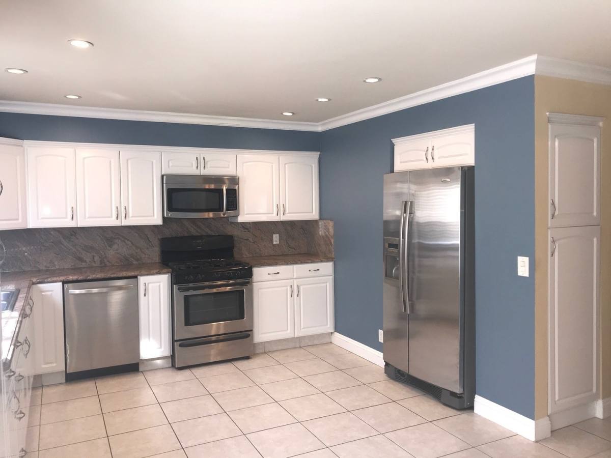 Townhouse for rent at 17807 Devonshire St, Northridge, CA 91325
