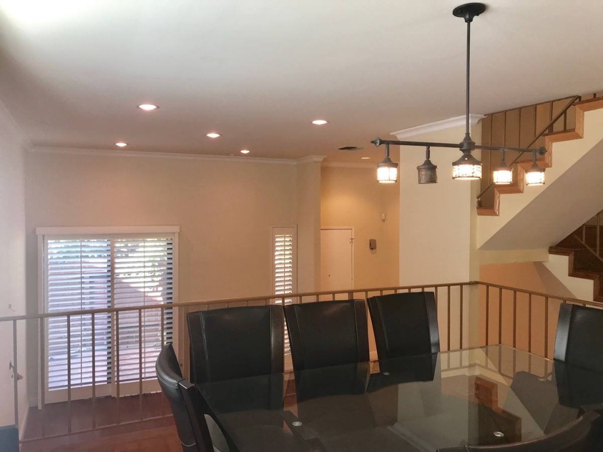 Townhouse for rent at 17807 Devonshire St, Northridge, CA 91325