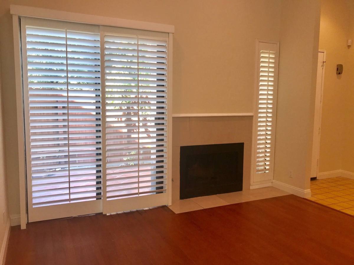 Townhouse for rent at 17807 Devonshire St, Northridge, CA 91325