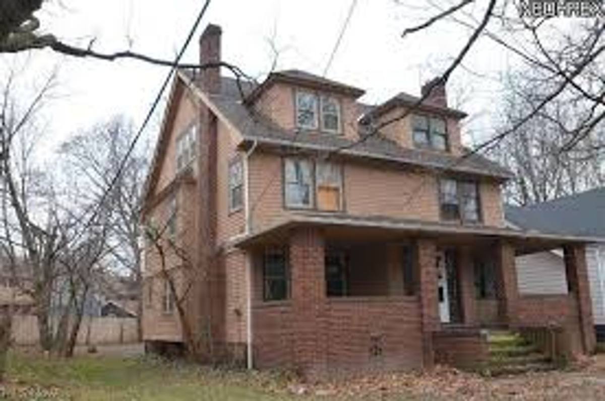 Apartment for rent at 14422-4 Superior #SIDE By Side Duplex, Cleveland, OH 44118