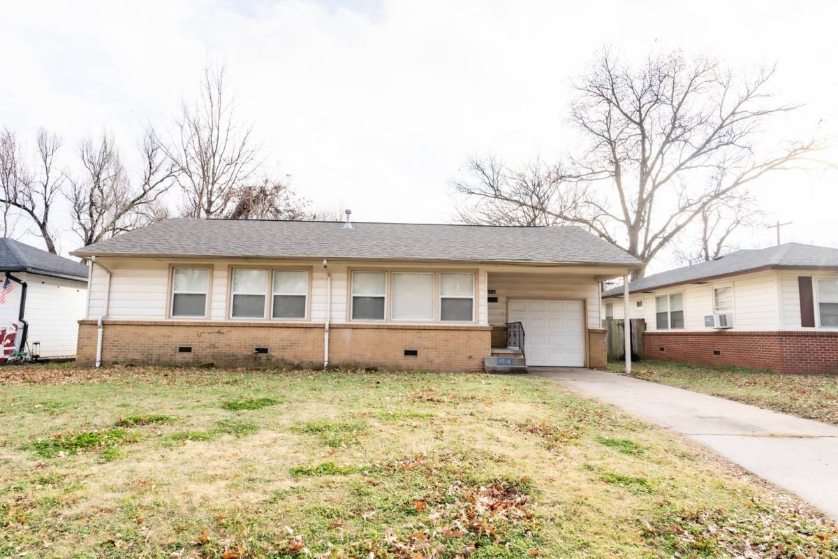 House for rent at 1514 E 49th St, Tulsa, OK 74105
