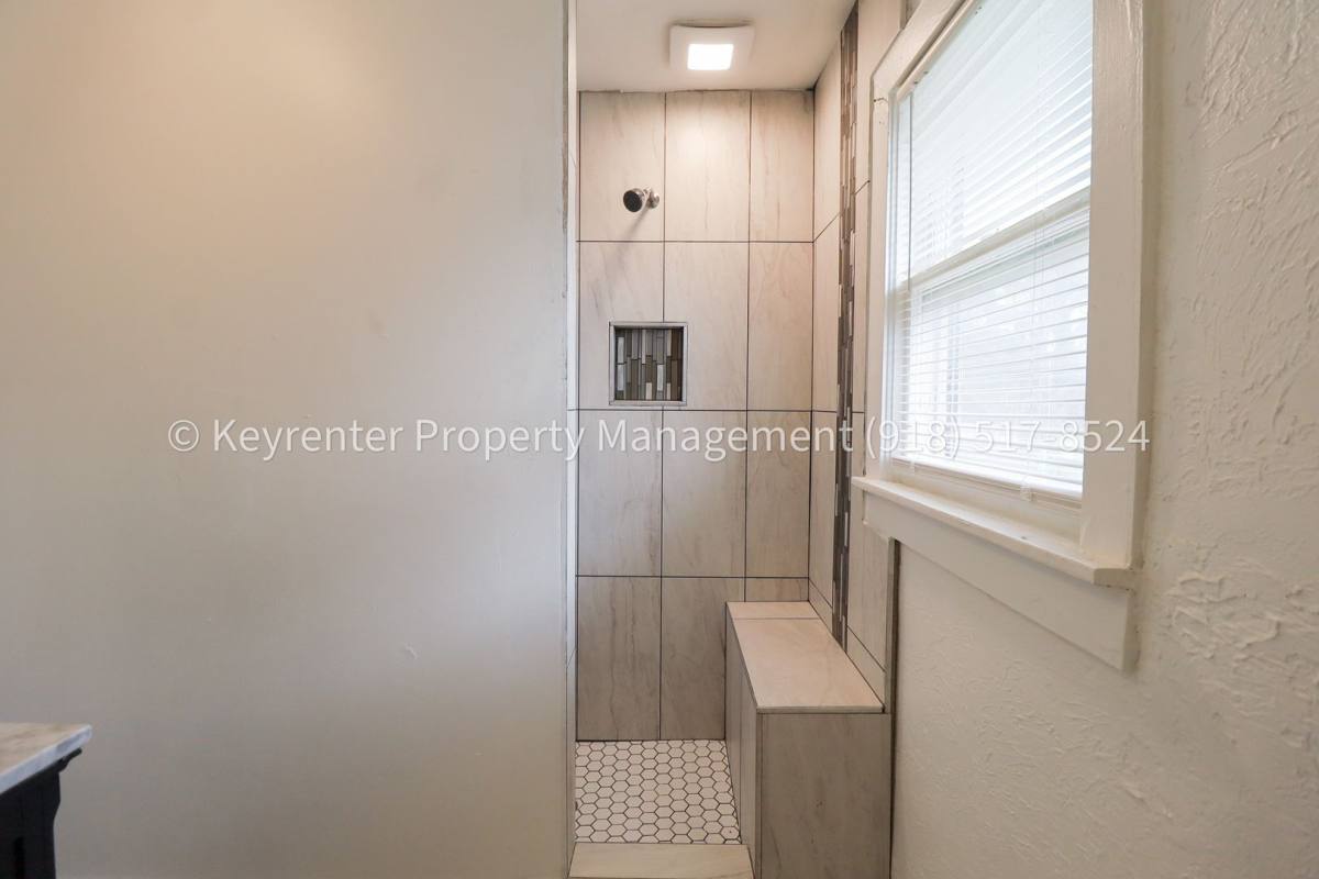 Apartment for rent at 732 N Victor Ave, Tulsa, OK 74110