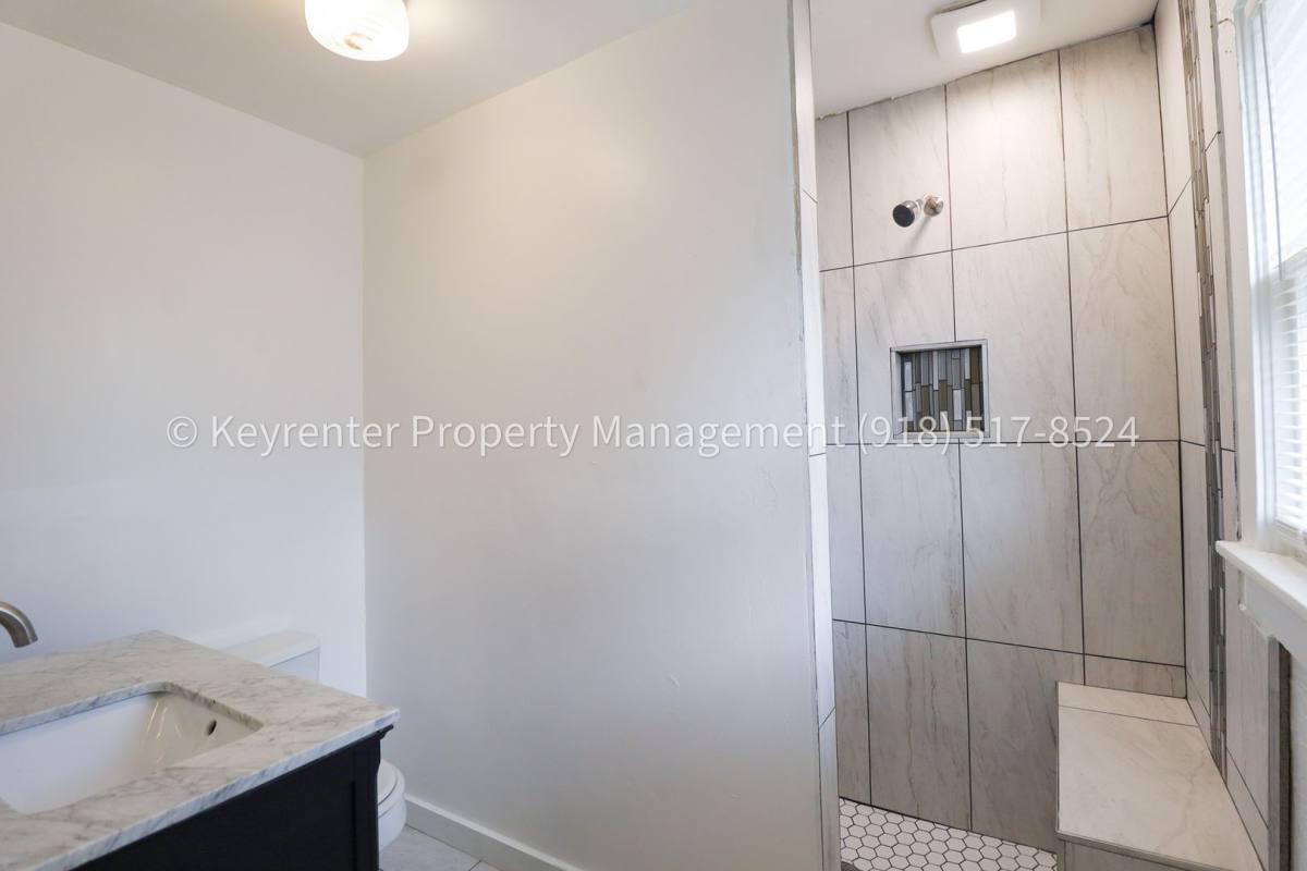 Apartment for rent at 732 N Victor Ave, Tulsa, OK 74110