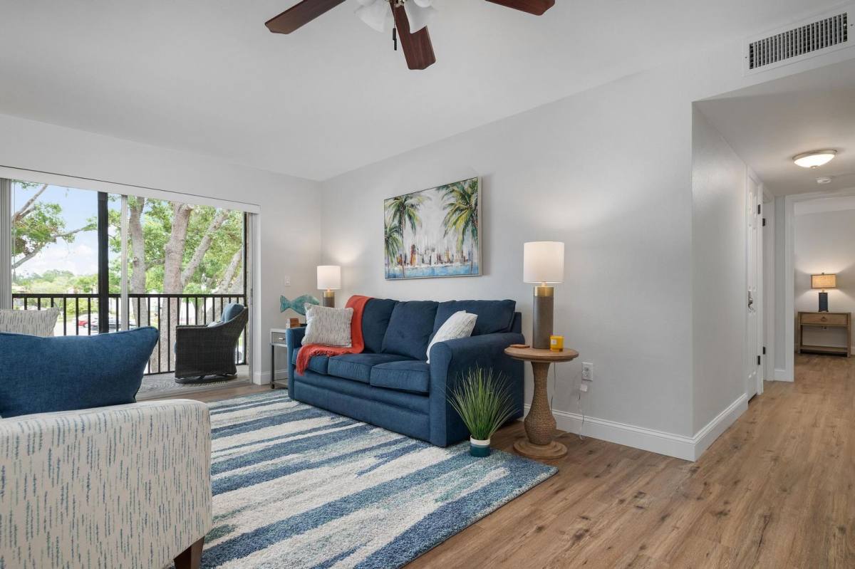 Apartment for rent at 3201 S Beneva Rd, Sarasota, FL 34232