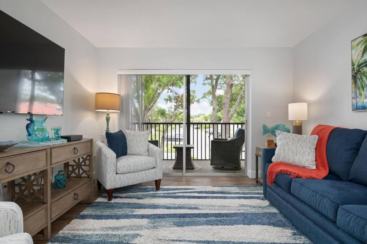 Apartment for rent at 3201 S Beneva Rd, Sarasota, FL 34232