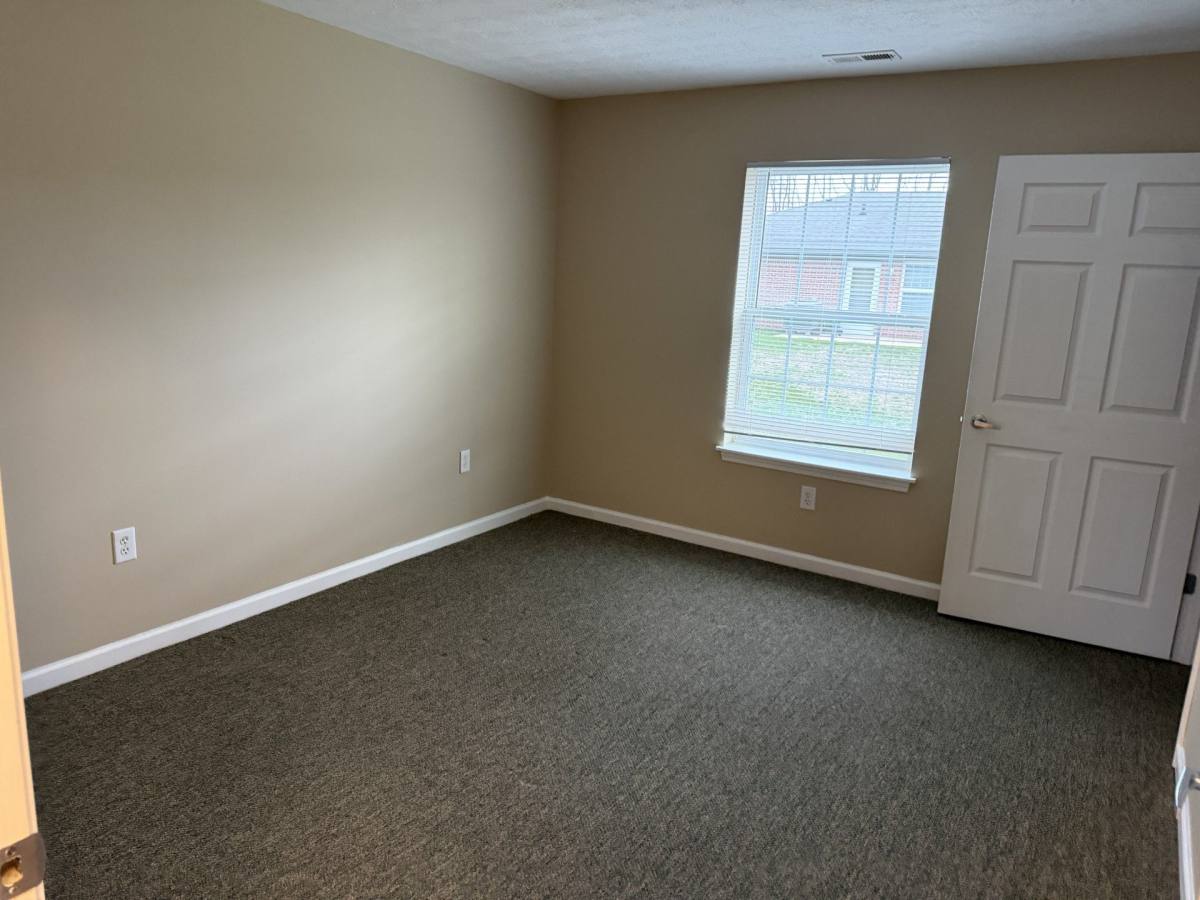 Apartment for rent at 501 Hammond Dr, Edinburgh, IN 46124