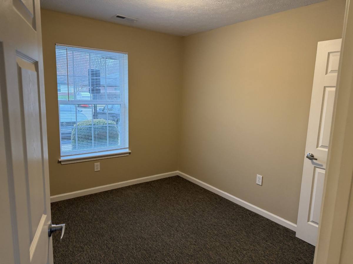 Apartment for rent at 501 Hammond Dr, Edinburgh, IN 46124