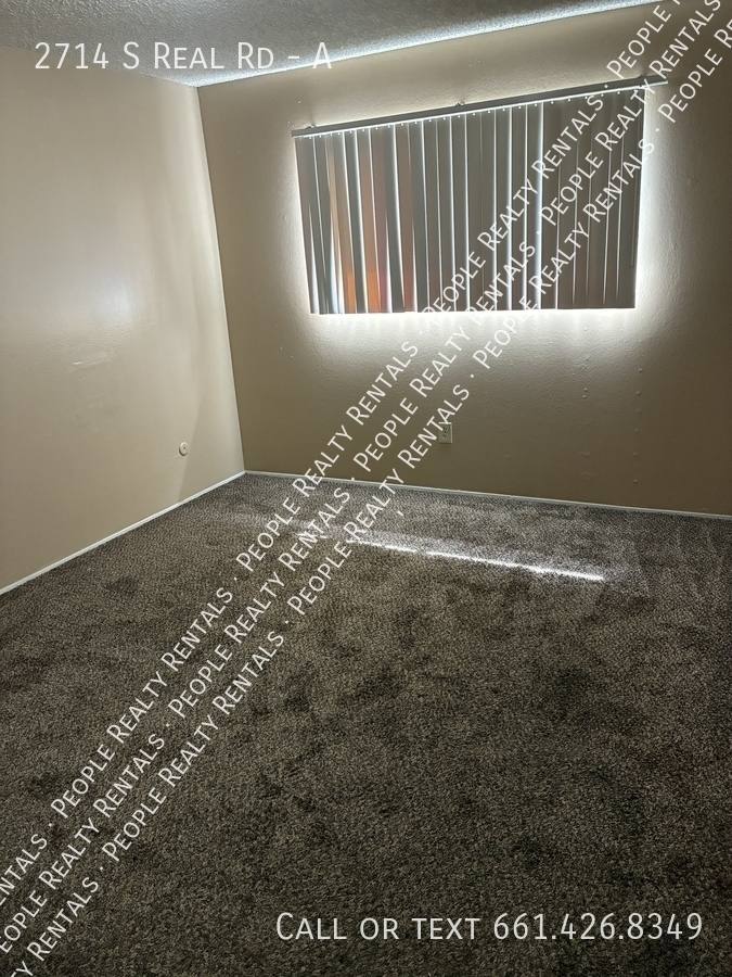 Apartment for rent at 2714 S Real Rd #A, Bakersfield, CA 93309