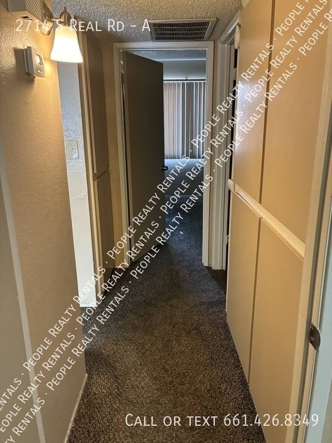 Apartment for rent at 2714 S Real Rd #A, Bakersfield, CA 93309