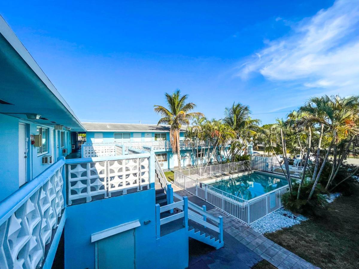 Apartment for rent at 1751 NE 31 St, Pompano Beach, FL 33064