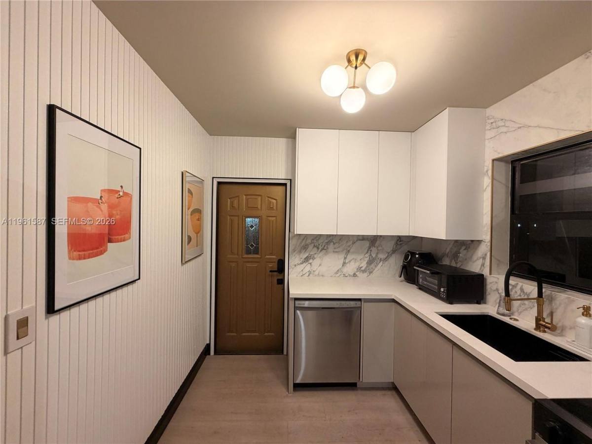 House for rent at 920 SW 50th Ave, Fort Lauderdale, FL 33317