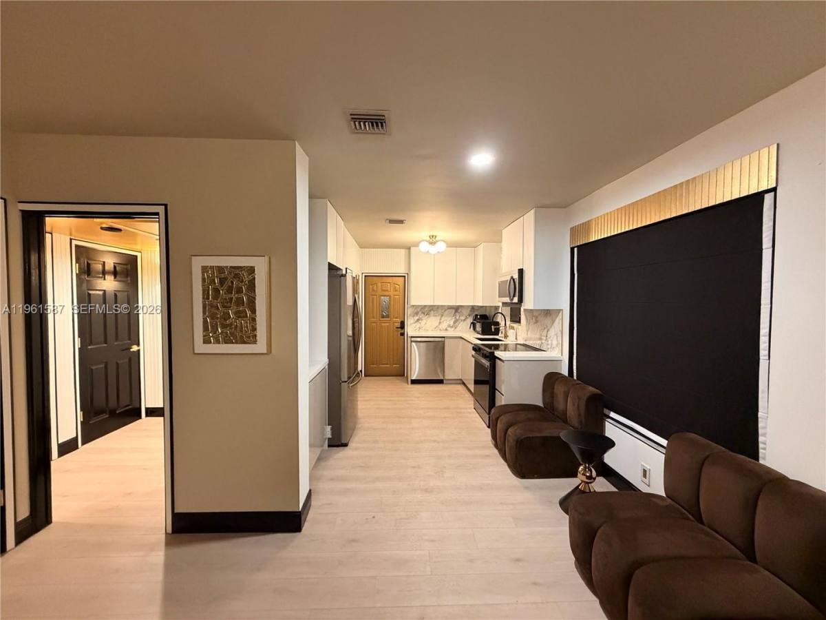 House for rent at 920 SW 50th Ave, Fort Lauderdale, FL 33317