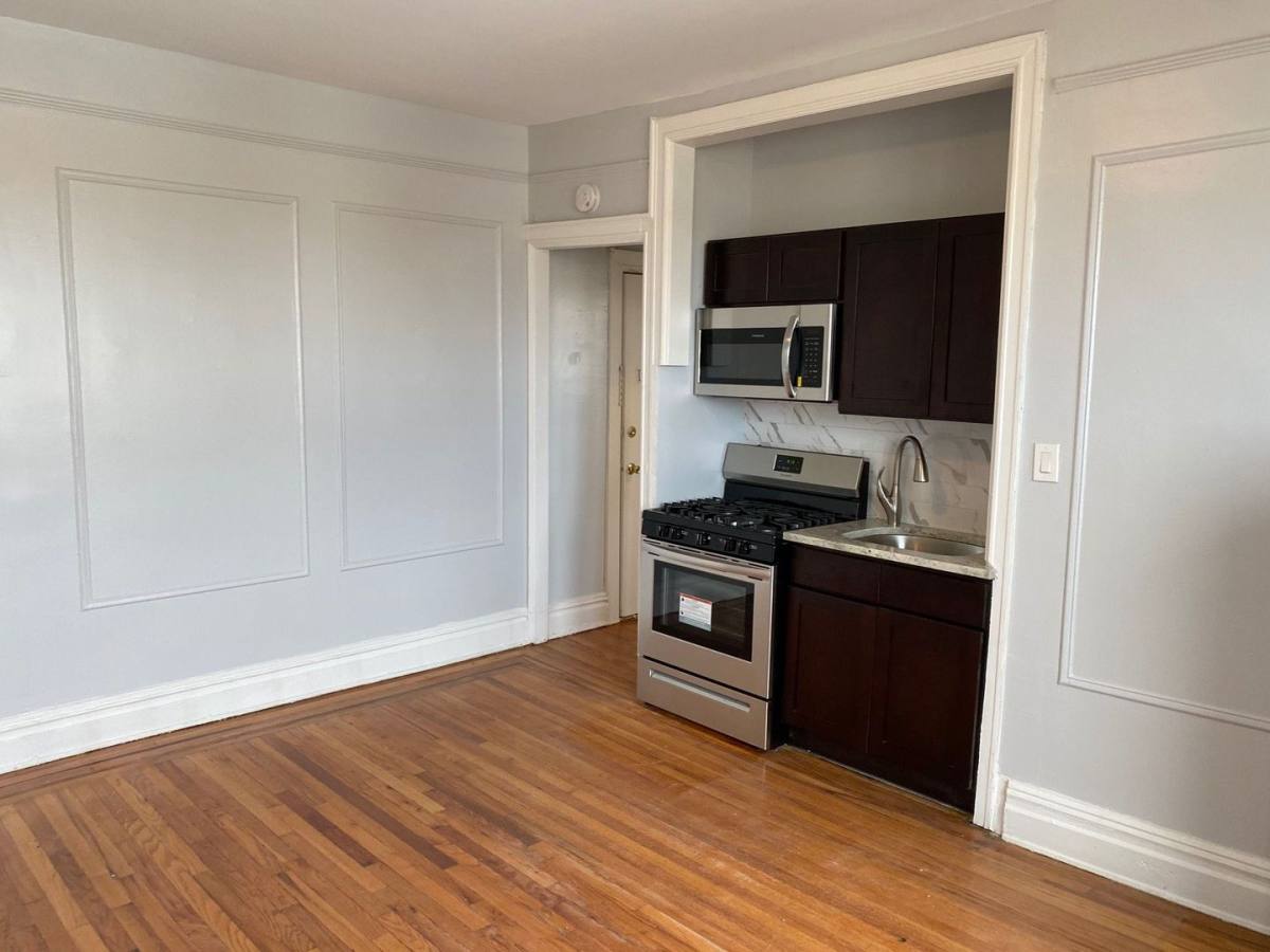 Apartment for rent at 3656 Kennedy Blvd, Jersey City, NJ 07306