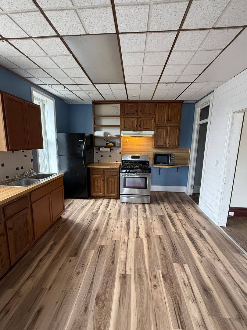 House for rent at 49 W Commerce St, Chambersburg, PA 17201