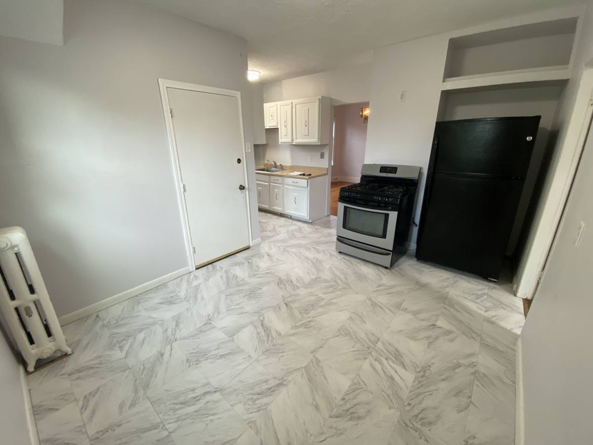 Apartment for rent at 33 Everett Ave #2, Somerville, MA 02145