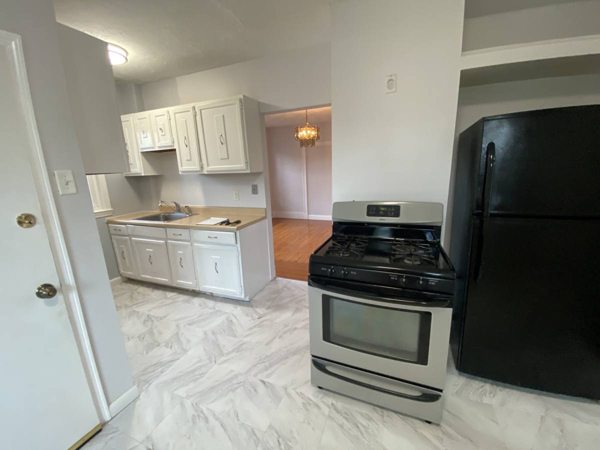 Apartment for rent at 33 Everett Ave #2, Somerville, MA 02145