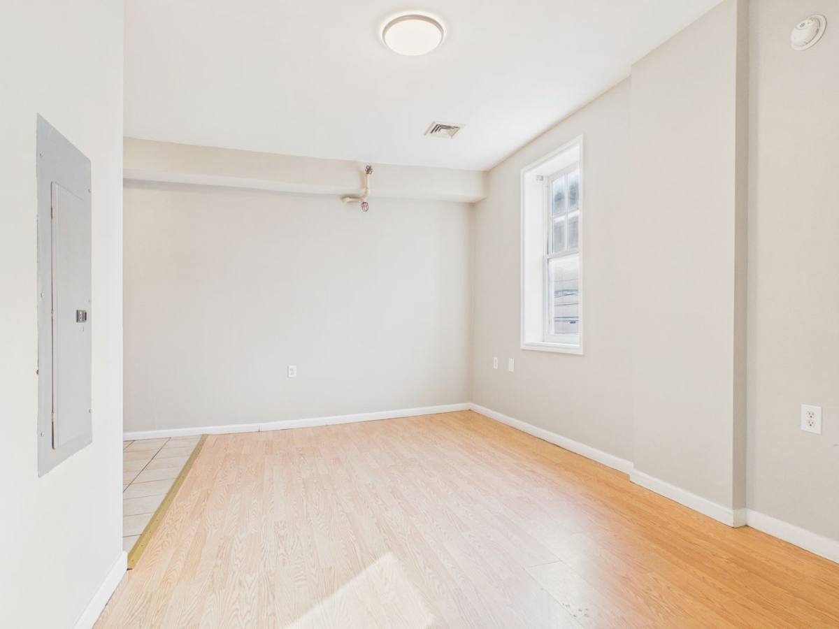 Apartment for rent at 1001 N 3rd St, Harrisburg, PA 17102