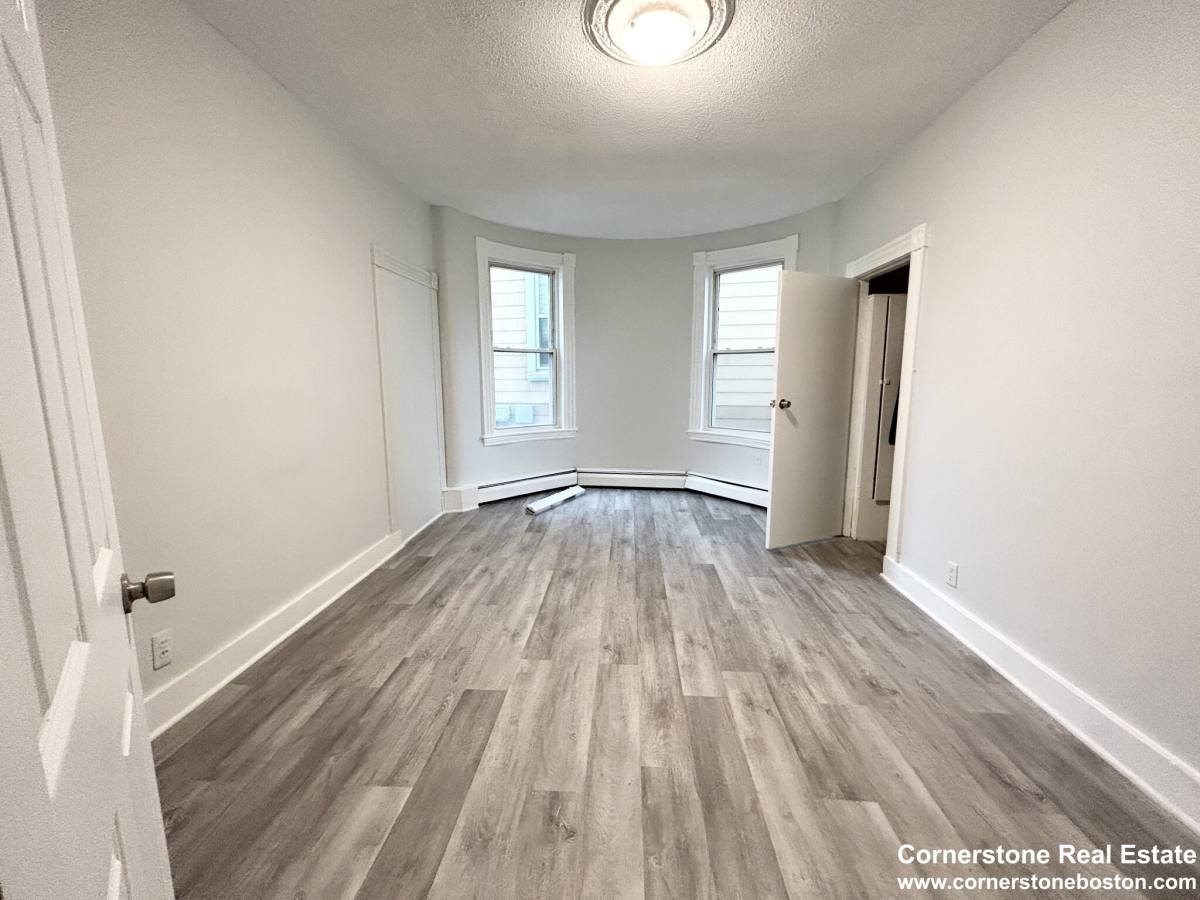 Apartment for rent at 8-10 Oakland St #3, Roxbury, MA 02119