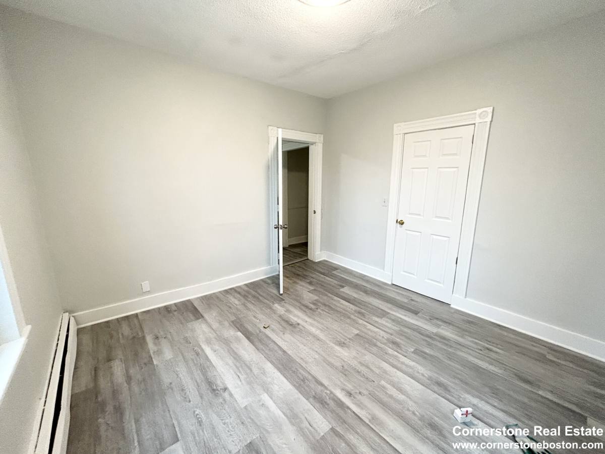 Apartment for rent at 8-10 Oakland St #3, Roxbury, MA 02119