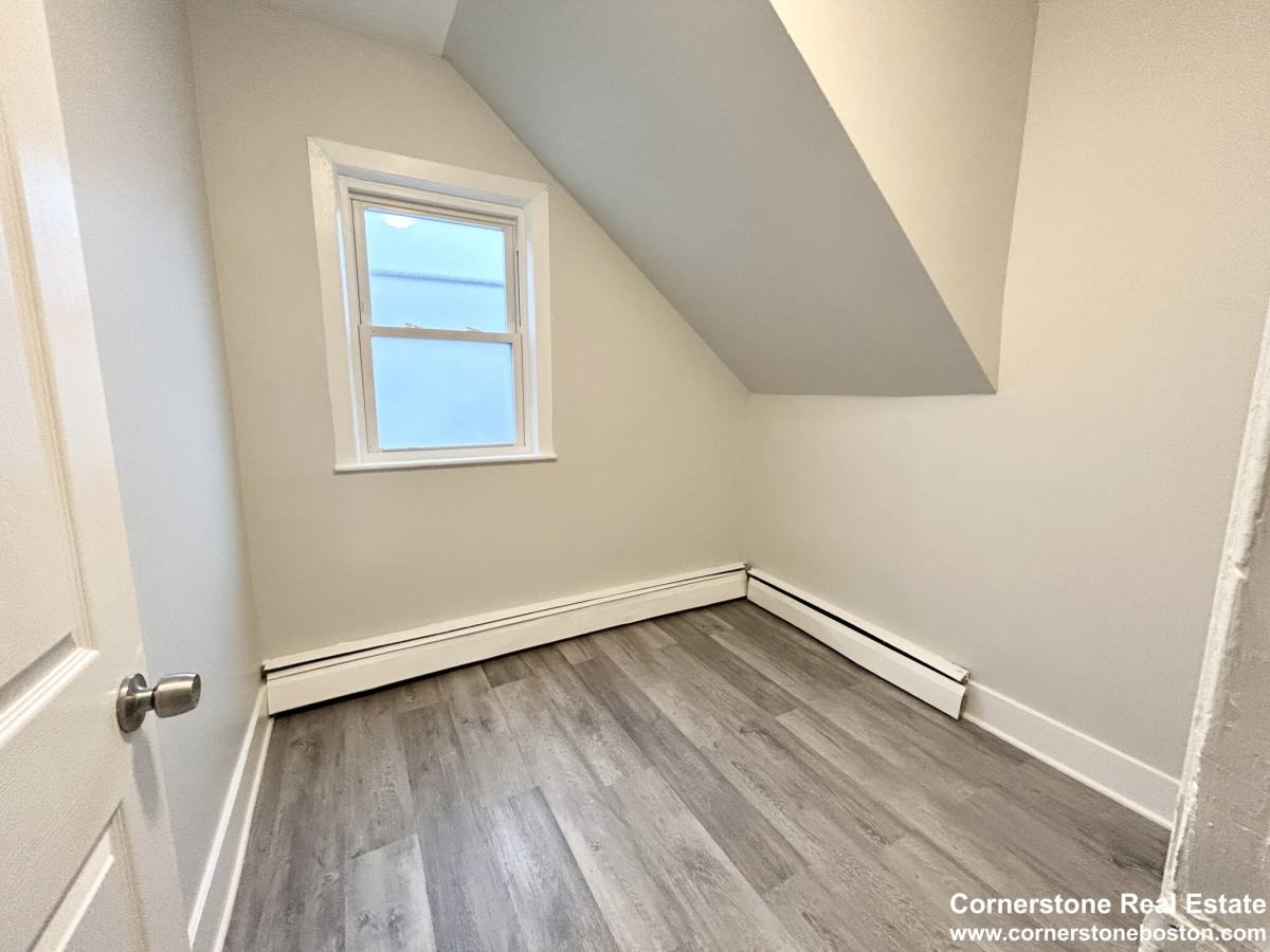 Apartment for rent at 8-10 Oakland St #3, Roxbury, MA 02119