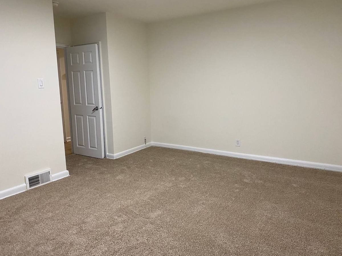 Apartment for rent at 8000 High School Rd, Elkins Park, PA 19027