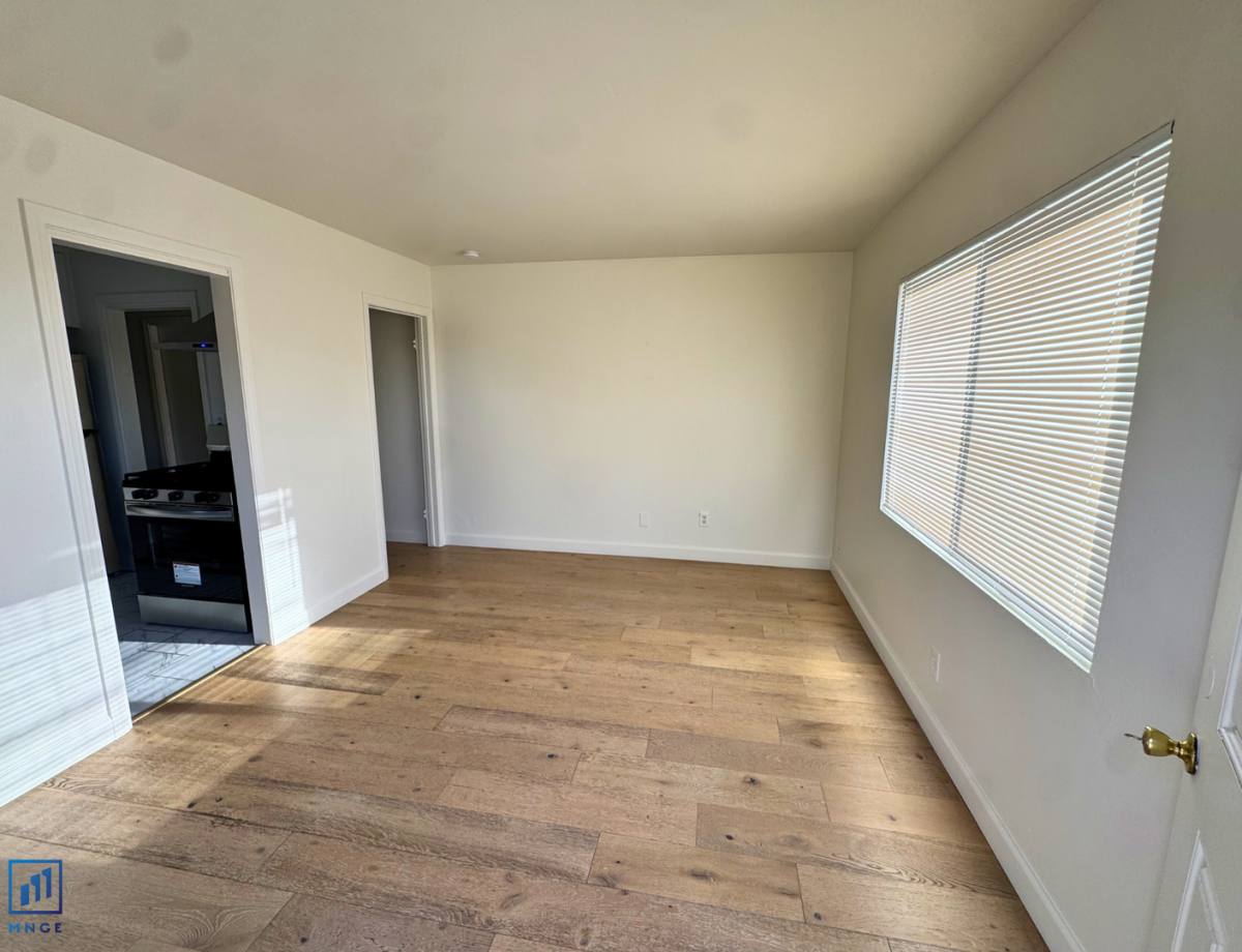 Apartment for rent at 733 - 735 Woodlawn Ave, Chula Vista, CA 91910