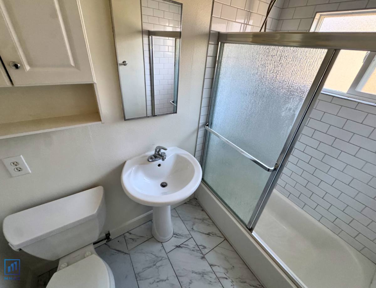 Apartment for rent at 733 - 735 Woodlawn Ave, Chula Vista, CA 91910