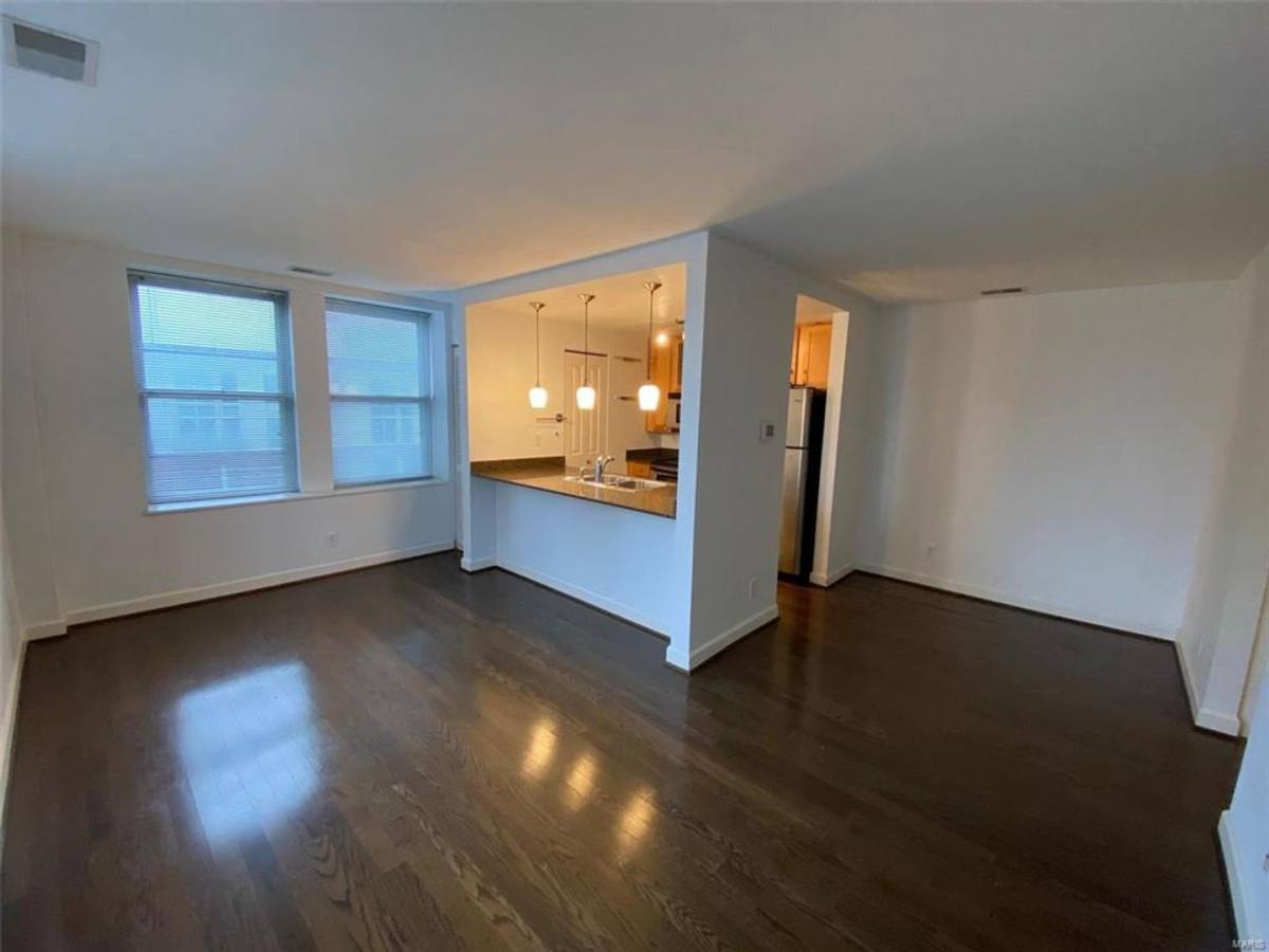 Condo for rent at 5330 Pershing Ave, Saint Louis, MO 63112