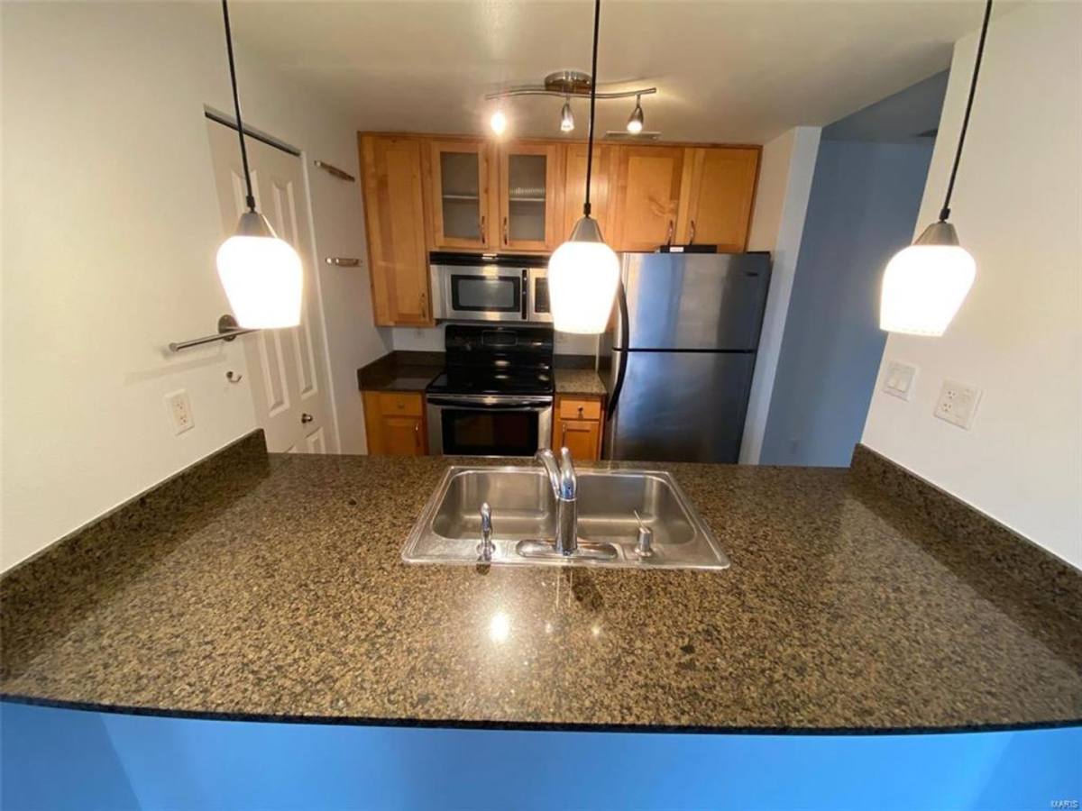 Condo for rent at 5330 Pershing Ave, Saint Louis, MO 63112