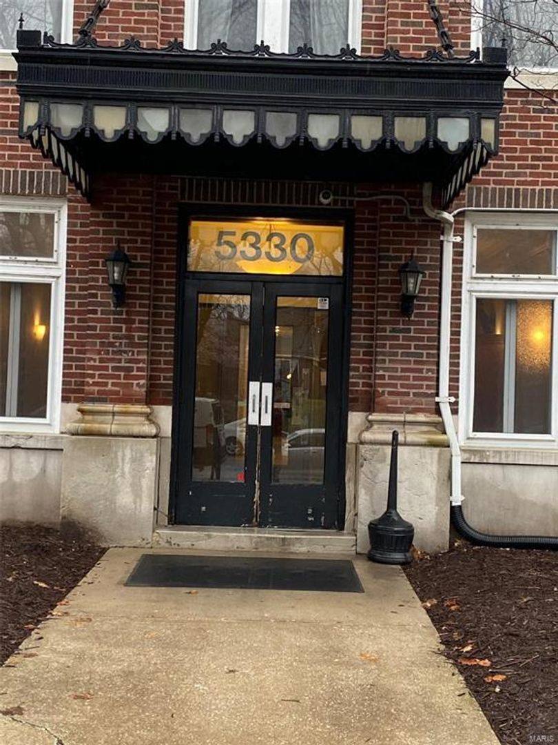 Condo for rent at 5330 Pershing Ave, Saint Louis, MO 63112