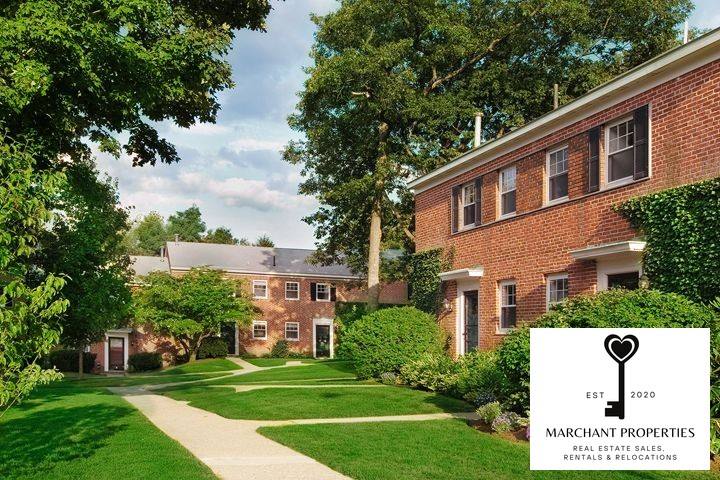 Townhouse for rent at 114 Sherman Rd, Chestnut Hill, MA 02467