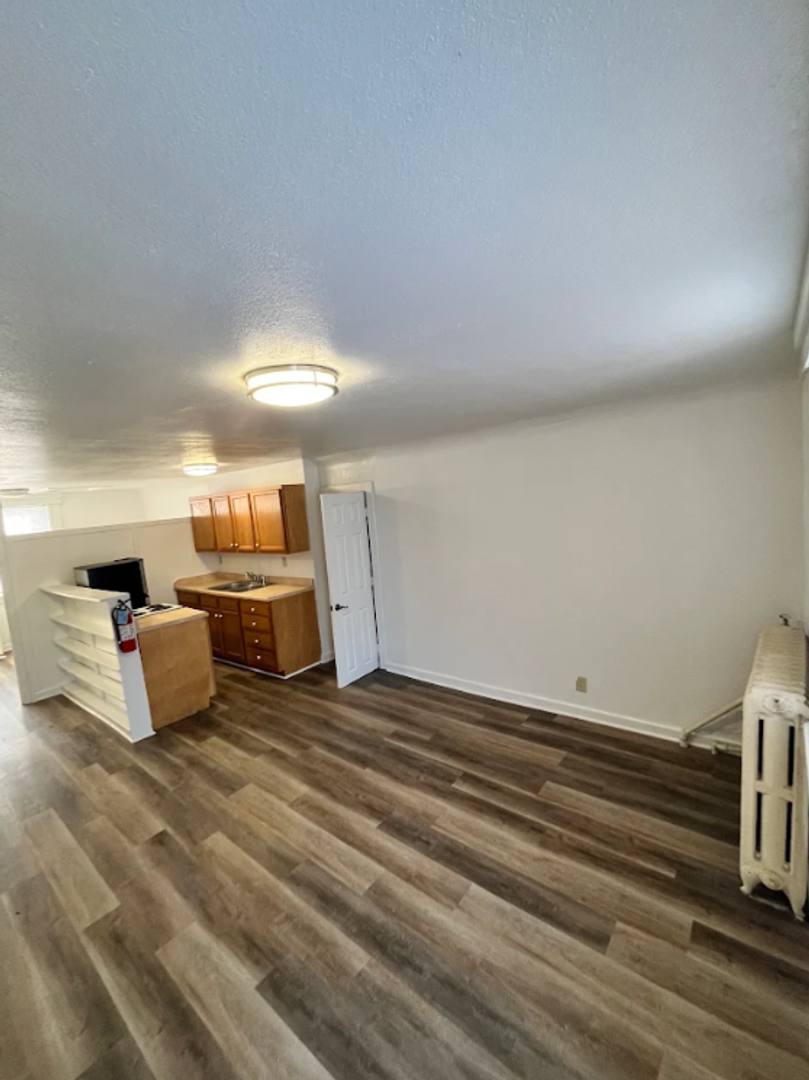 Apartment for rent at 3309 University Ave, Des Moines, IA 50311
