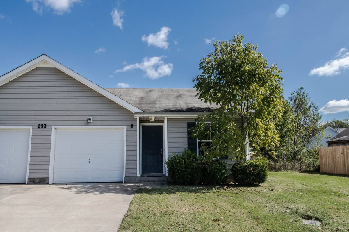 Apartment for rent at 293 Executive Ave, Clarksville, TN 37042