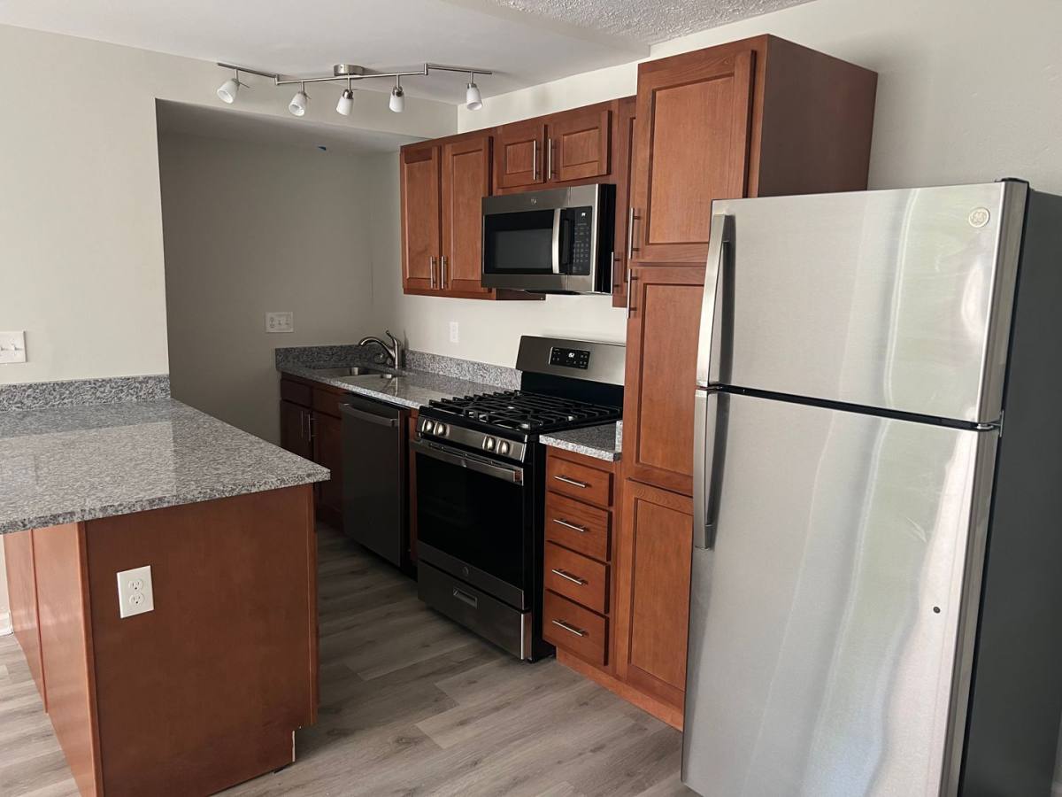 Apartment for rent at 932-938 Chateau Ave, Cincinnati, OH 45204