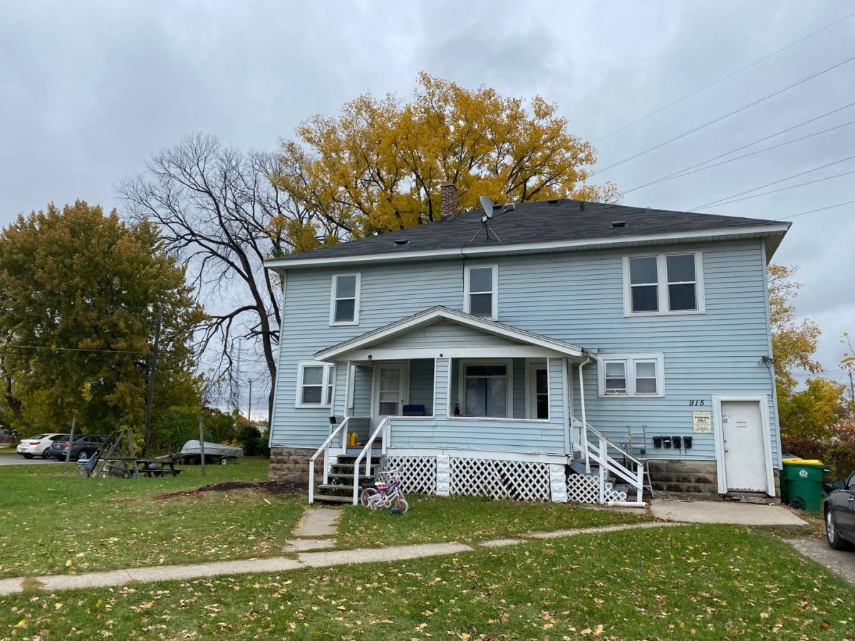 Apartment for rent at 915 S Chestnut Ave, Green Bay, WI 54304