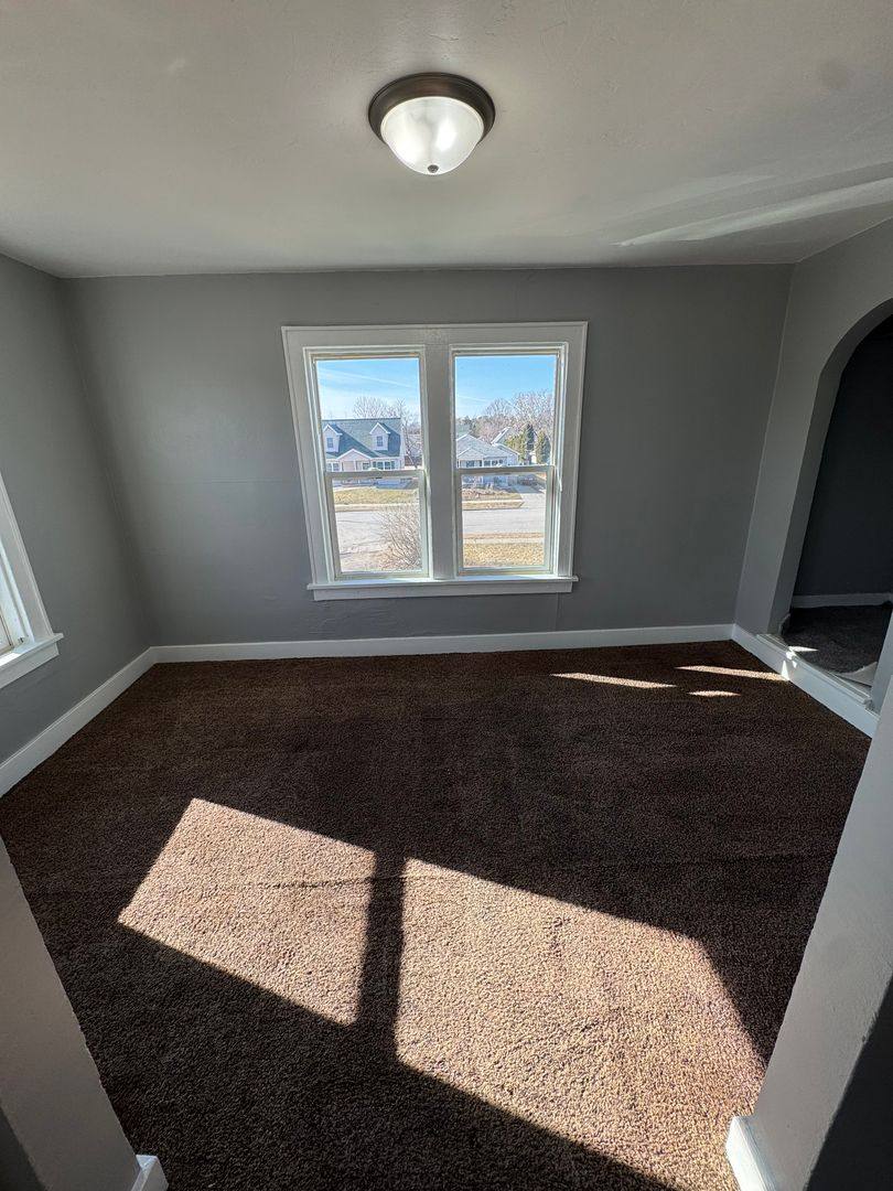 Apartment for rent at 915 S Chestnut Ave, Green Bay, WI 54304