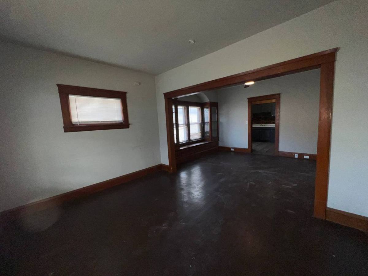 House for rent at 4091 E 56th St, Cleveland, OH 44105