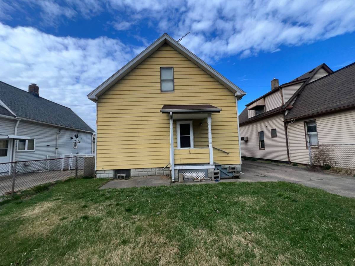 House for rent at 4091 E 56th St, Cleveland, OH 44105