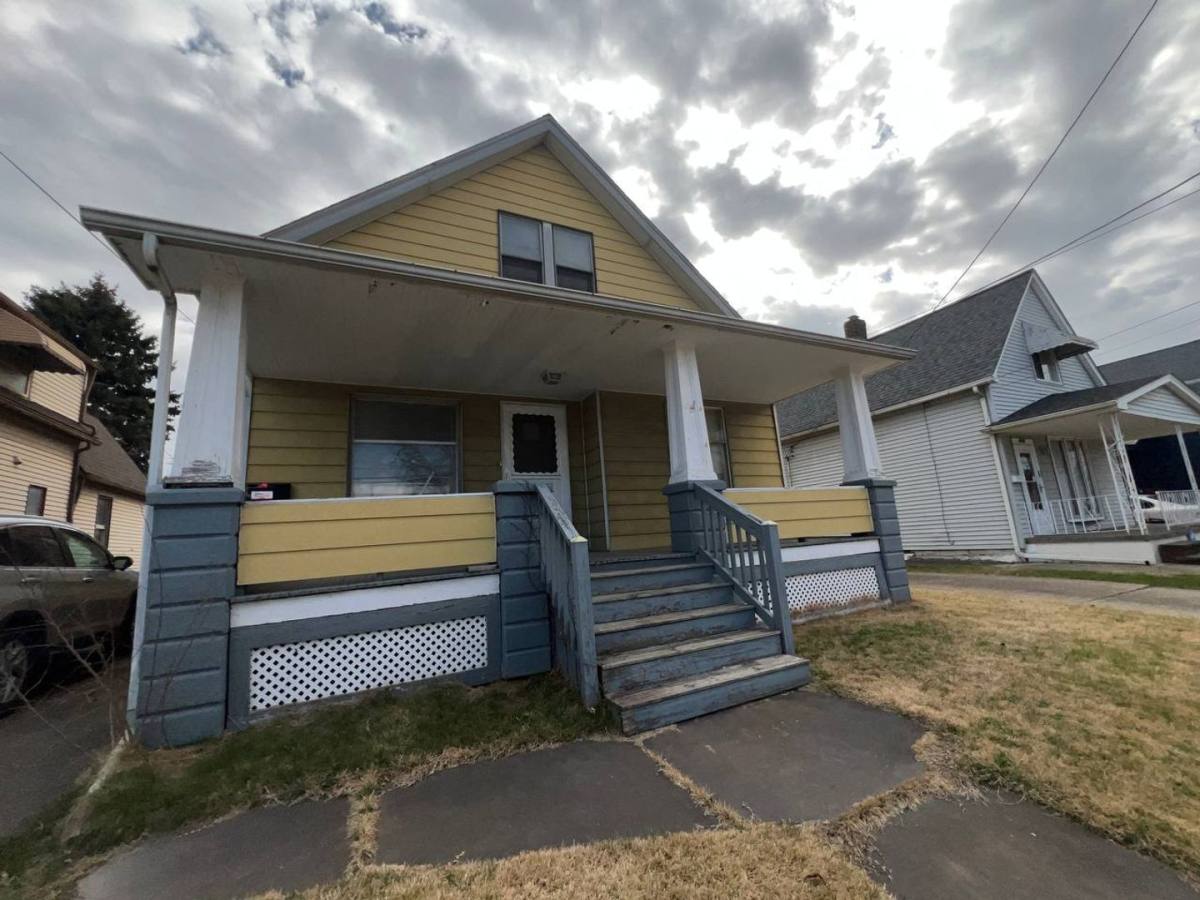 House for rent at 4091 E 56th St, Cleveland, OH 44105
