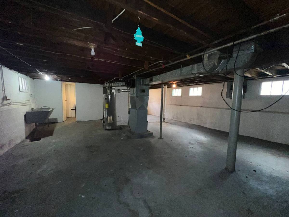 House for rent at 4091 E 56th St, Cleveland, OH 44105