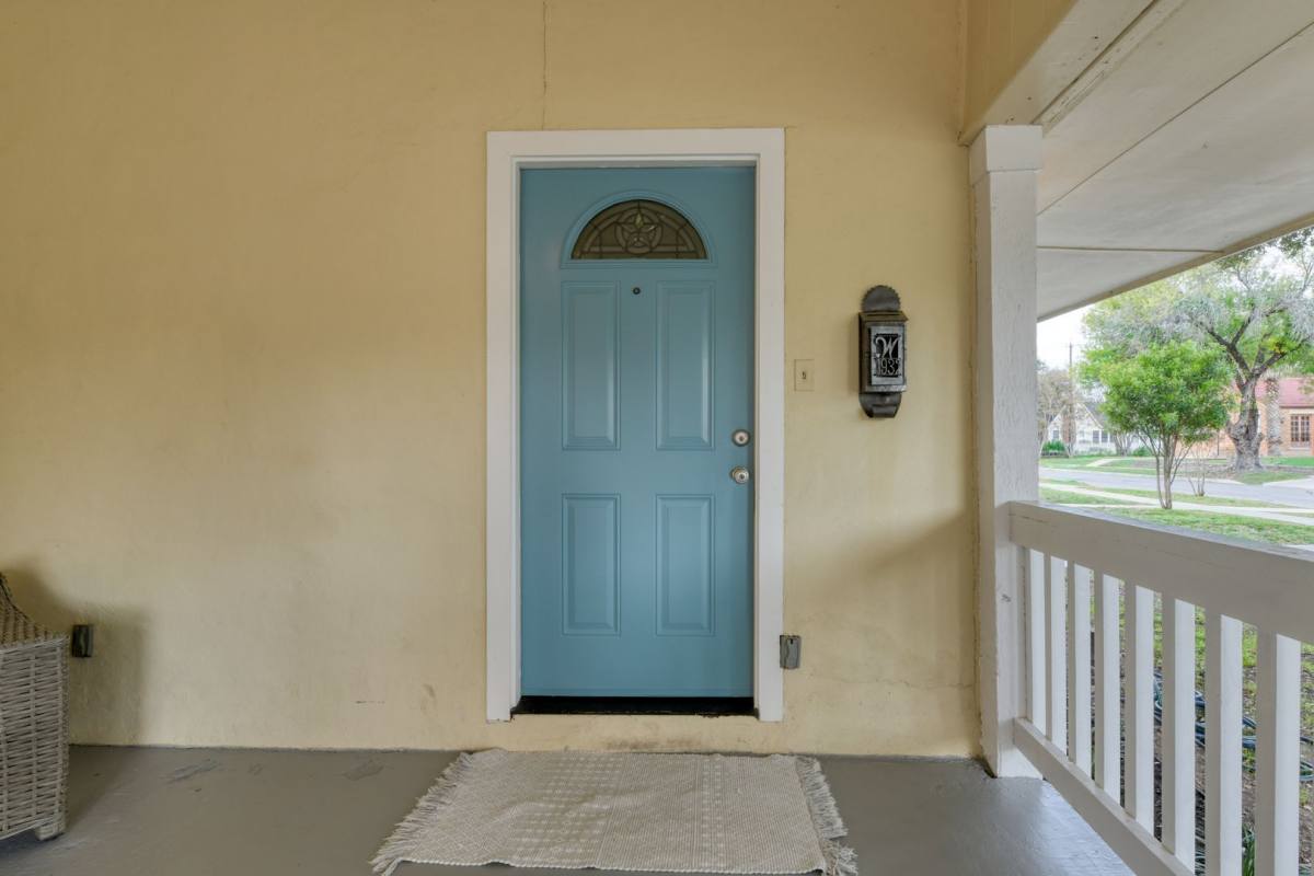 House for rent at 1932 W Huisache Ave, San Antonio, TX 78201