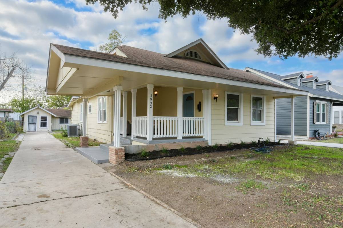 House for rent at 1932 W Huisache Ave, San Antonio, TX 78201