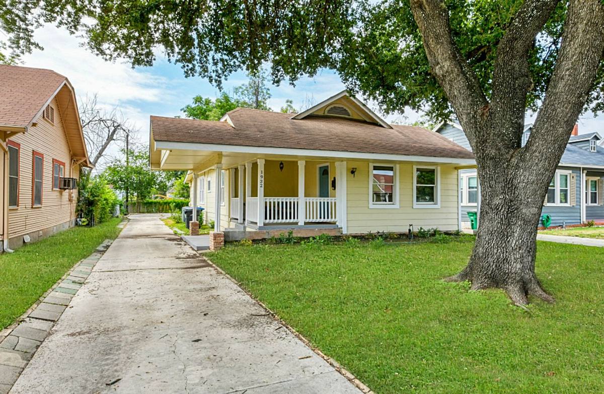 House for rent at 1932 W Huisache Ave, San Antonio, TX 78201